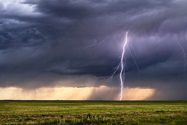 ‘BREAK YOUR COMPANY’: 4 REASONS FOR FARM STRESS TESTING 1 21 00336 CON BlogPost Stress Testing FieldLightning 600x400 03 2 1
