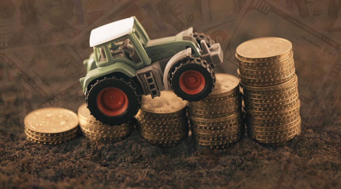 2025 Farm Debt Surge: What Producers Should Know 1 Farm Debt on the Rise in 2025 Effects on Ag Lenders and Producers