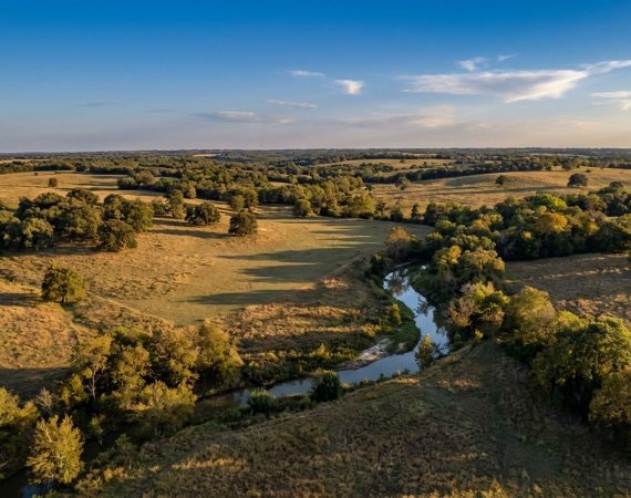 Buying Recreational Land in the South: Lessons from Hundreds of Land Transactions 1 Buying Recreational Land Financing Hunting Property